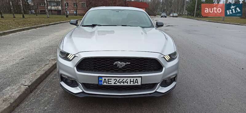 Купе Ford Mustang 2015 в Днепре