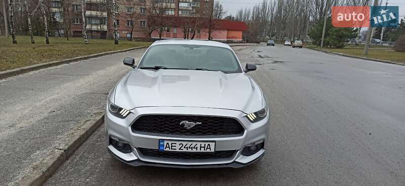 Купе Ford Mustang 2015 в Днепре