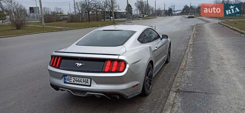 Купе Ford Mustang 2015 в Днепре