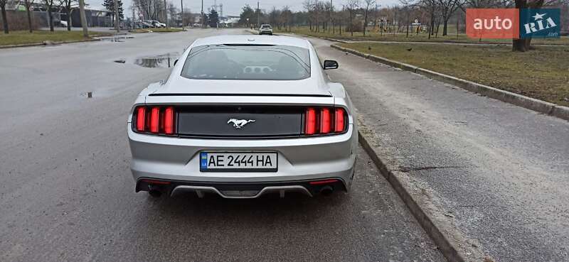 Купе Ford Mustang 2015 в Днепре