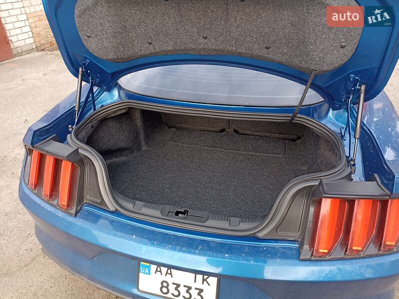 Купе Ford Mustang 2016 в Киеве