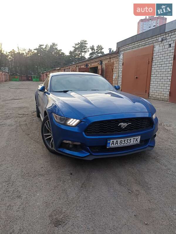 Купе Ford Mustang 2016 в Киеве
