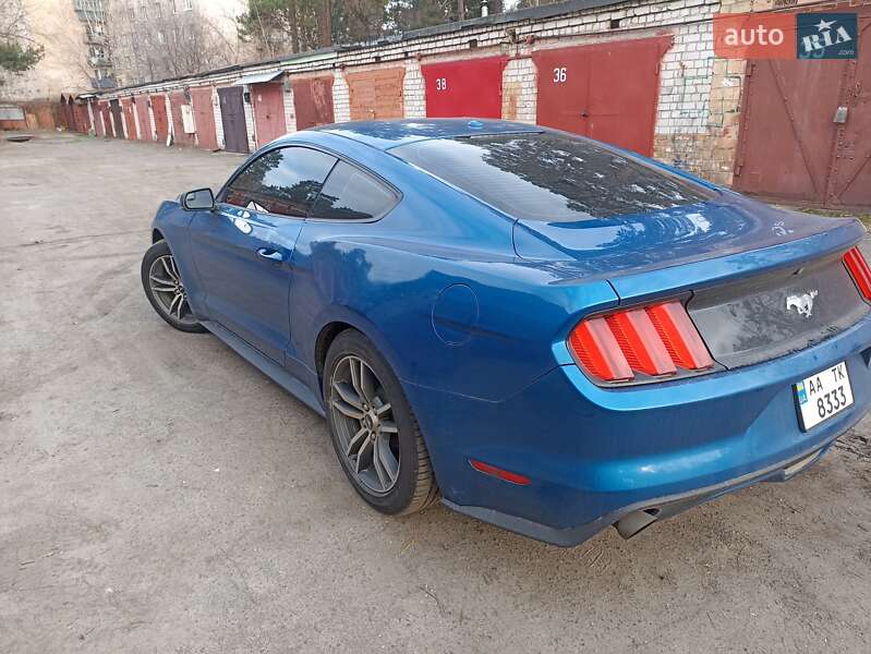 Купе Ford Mustang 2016 в Киеве