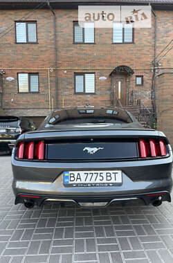 Купе Ford Mustang 2014 в Києві