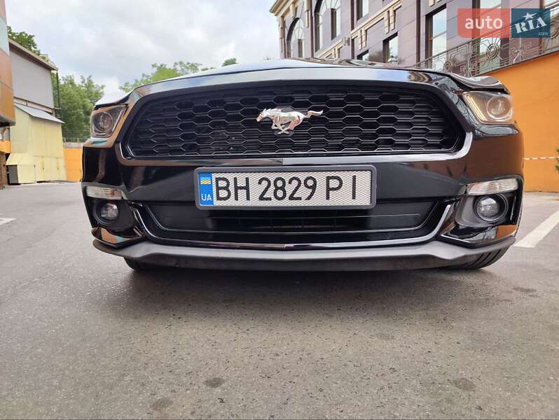 Кабриолет Ford Mustang 2016 в Одессе