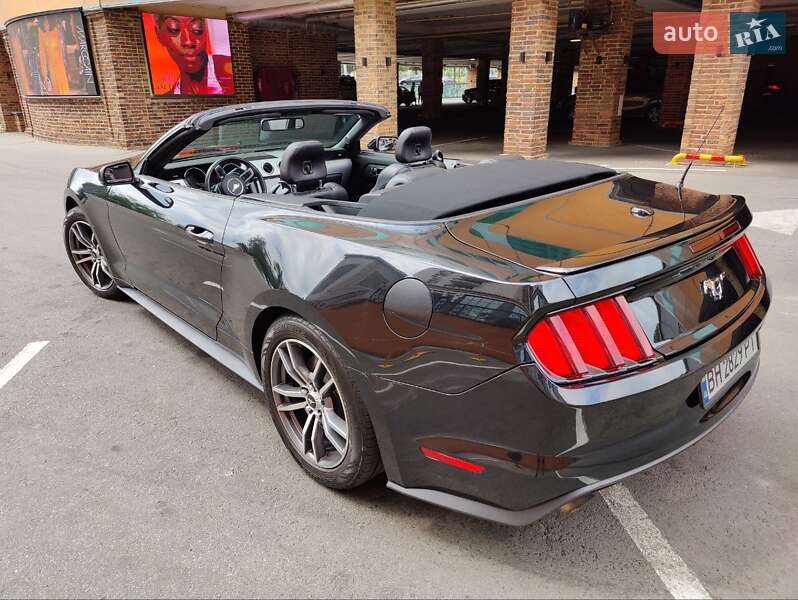 Кабриолет Ford Mustang 2016 в Одессе