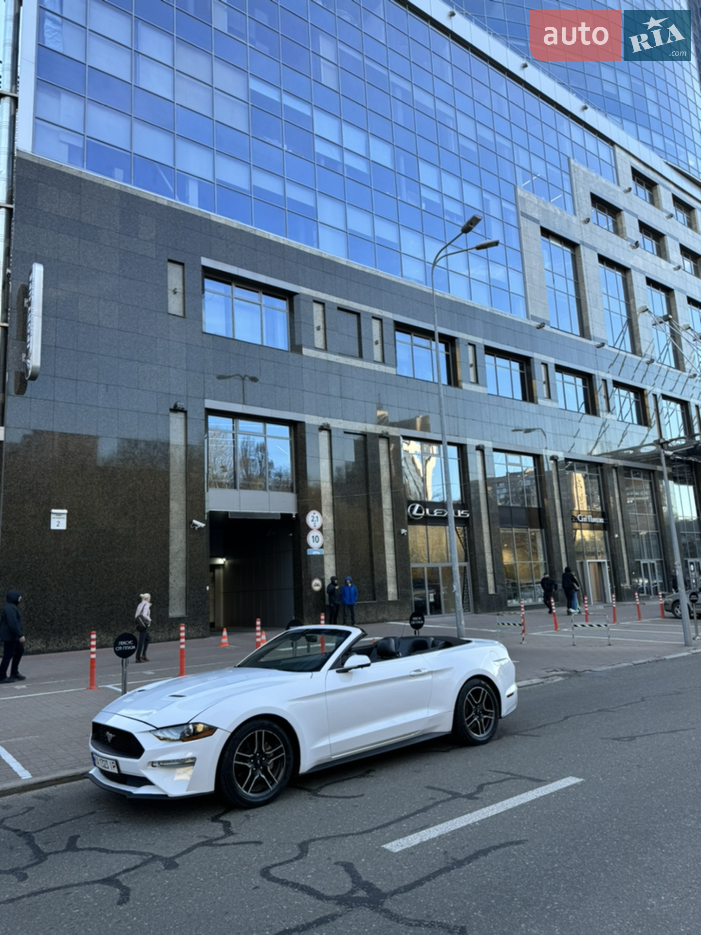 2020 Ford Mustang - мініатюра 9