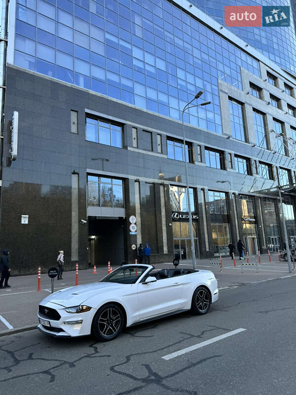 Кабріолет Ford Mustang 2020 в Києві