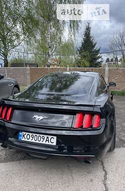 Купе Ford Mustang 2017 в Тячеве