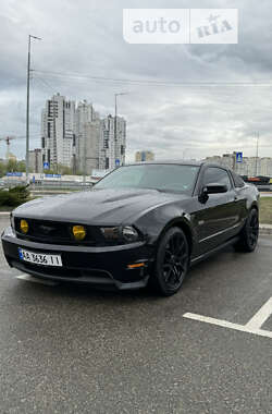 Купе Ford Mustang 2012 в Киеве