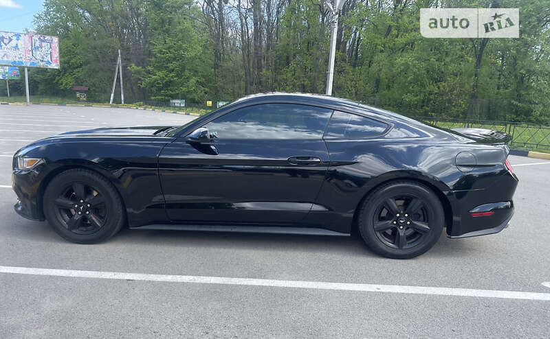 Купе Ford Mustang 2015 в Киеве фото 5 Купе Ford Mustang 2015 в Киеве