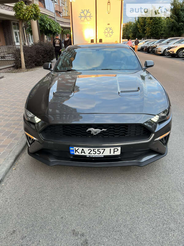 Купе Ford Mustang 2018 в Киеве