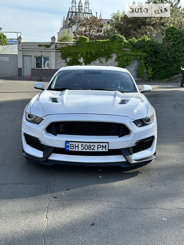 Купе Ford Mustang 2016 в Одесі