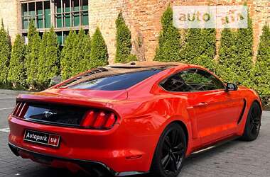 Купе Ford Mustang 2015 в Львове