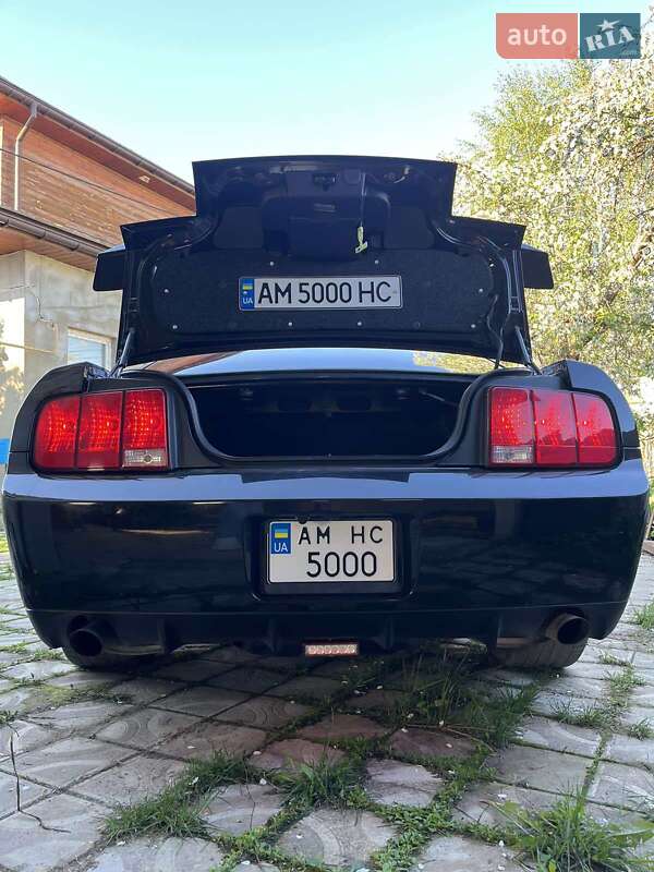 Купе Ford Mustang 2008 в Емильчине