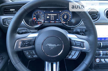 Кабриолет Ford Mustang 2022 в 