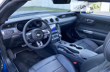 Кабриолет Ford Mustang 2022 в 