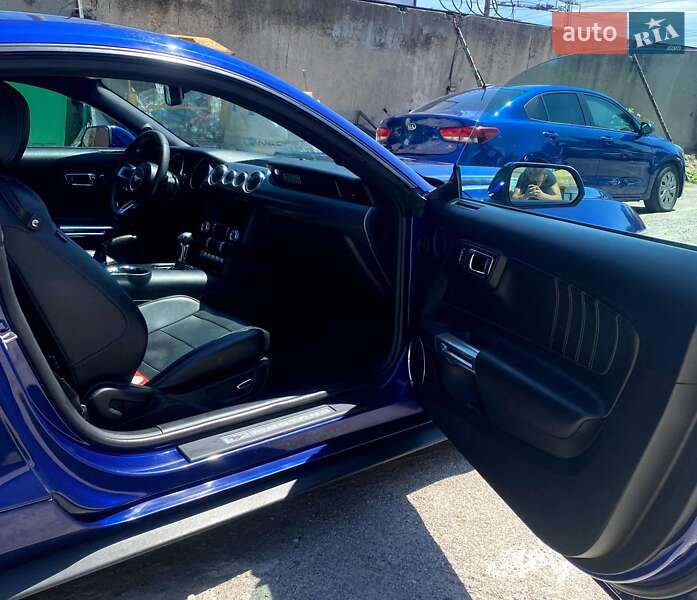 Купе Ford Mustang 2015 в Днепре