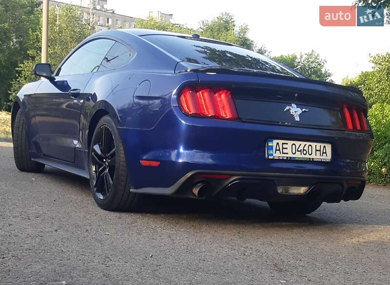 Купе Ford Mustang 2015 в Днепре