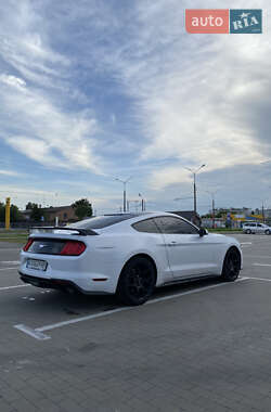 Купе Ford Mustang 2017 в 