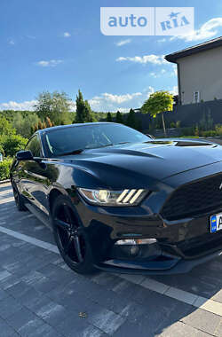 Купе Ford Mustang 2015 в Ужгороді