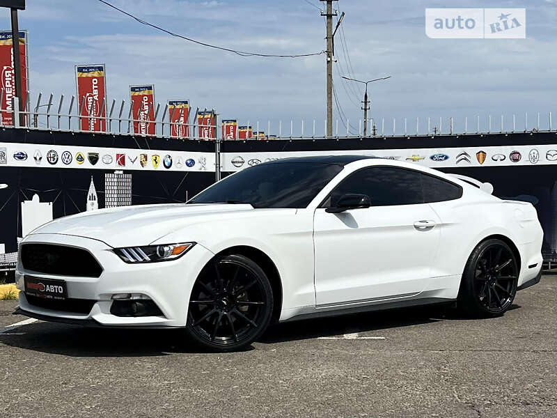 Купе Ford Mustang 2015 в Киеве