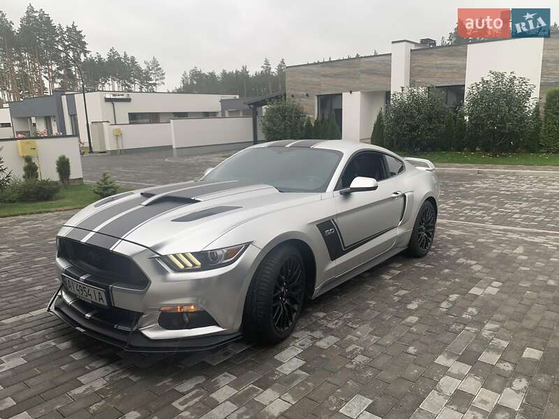 Купе Ford Mustang 2016 в Києві