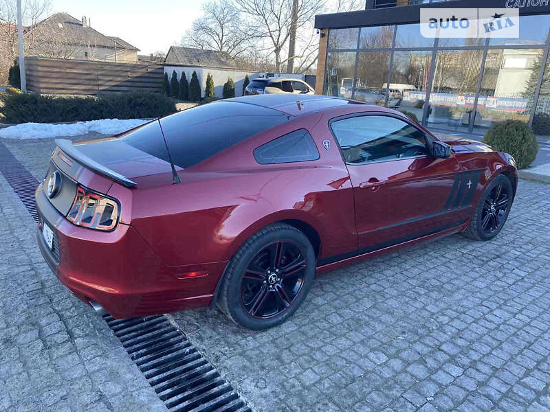 Купе Ford Mustang 2013 в Ужгороде