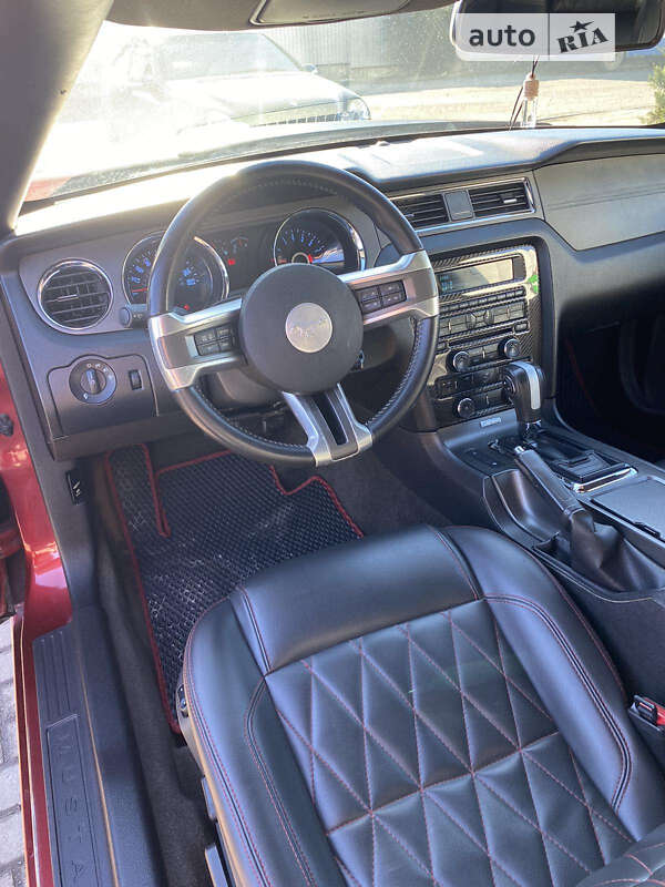 Купе Ford Mustang 2013 в Ужгороде