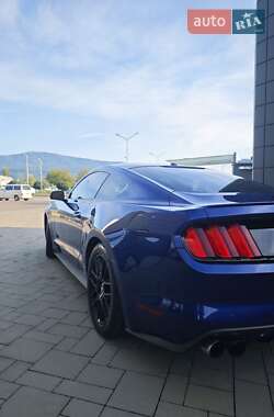 Купе Ford Mustang 2015 в 