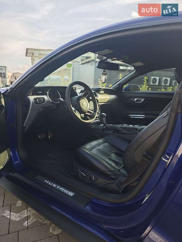 Купе Ford Mustang 2015 в Тячеве