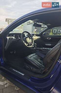Купе Ford Mustang 2015 в 