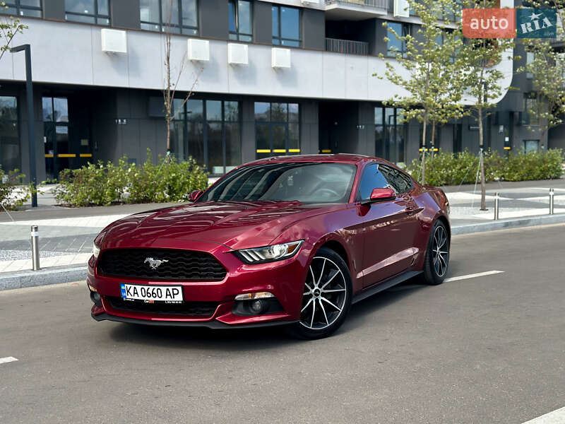 Купе Ford Mustang 2016 в Киеве
