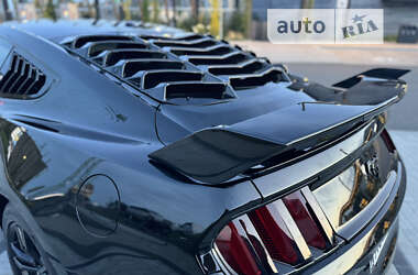 Купе Ford Mustang 2017 в Тячеве