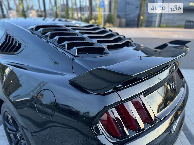 Купе Ford Mustang 2017 в Тячеві