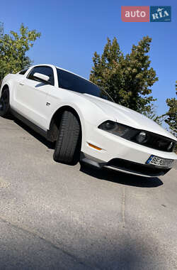 Купе Ford Mustang 2010 в 