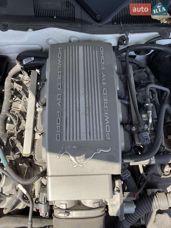Купе Ford Mustang 2010 в Николаеве