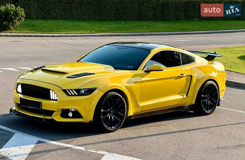 Купе Ford Mustang 2014 в 