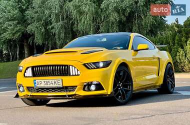 Купе Ford Mustang 2014 в 