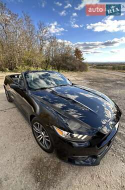 Кабриолет Ford Mustang 2015 в 