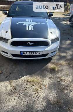 Кабріолет Ford Mustang 2014 в Києві