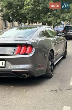 Купе Ford Mustang 2021 в 