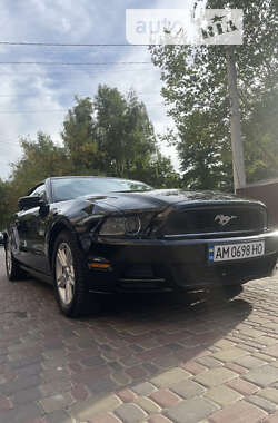 Кабріолет Ford Mustang 2012 в Житомирі