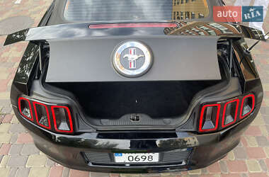 Кабриолет Ford Mustang 2012 в 