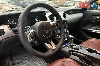 Купе Ford Mustang 2015 в 