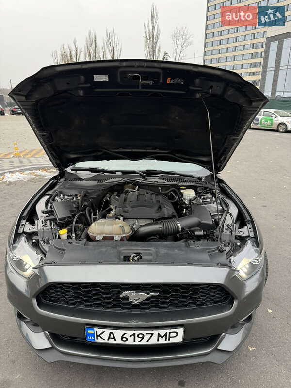 Купе Ford Mustang 2016 в Киеве
