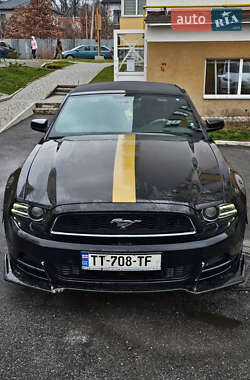 Кабриолет Ford Mustang 2013 в Виннице