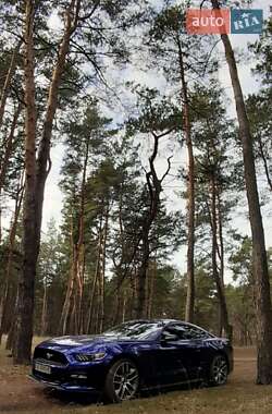 Купе Ford Mustang 2015 в 