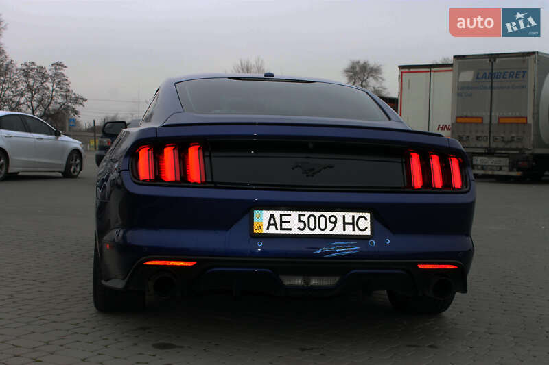Купе Ford Mustang 2015 в Дніпрі