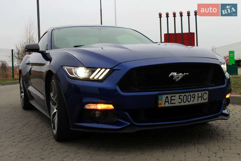 Купе Ford Mustang 2015 в Дніпрі